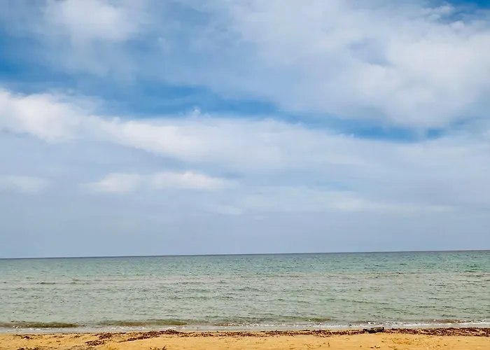 Infinity Blue - Renovated 2 Minutes From The Sea & Pool With Scenic Views Planos