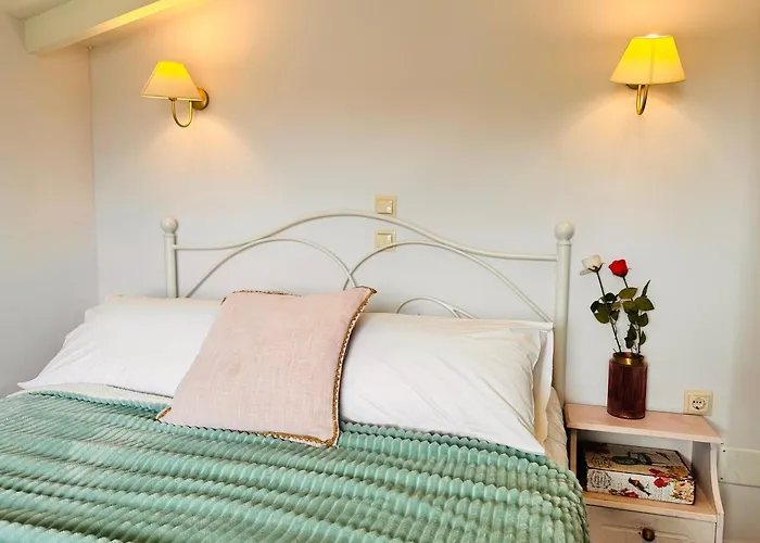 Infinity Blue - Renovated 2 Minutes From The Sea & Pool With Scenic Views Planos