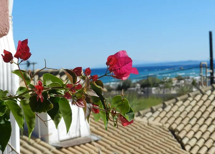 Aparthotel Infinity Blue - Renovated 2 Minutes From The Sea & Pool With Scenic Views 3*